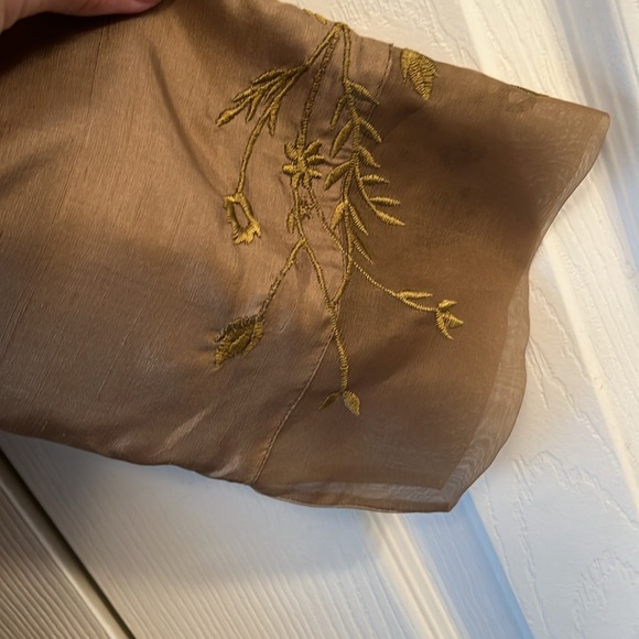 SilkLand Luxurious Tan Silk Shirt - Picture 3 of 5